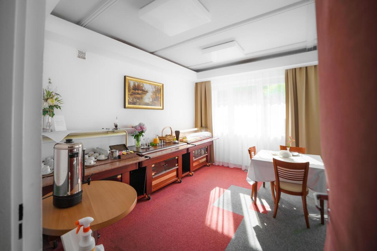 Elita Hotel & Restauracja Ивонич-Здруй Экстерьер фото
